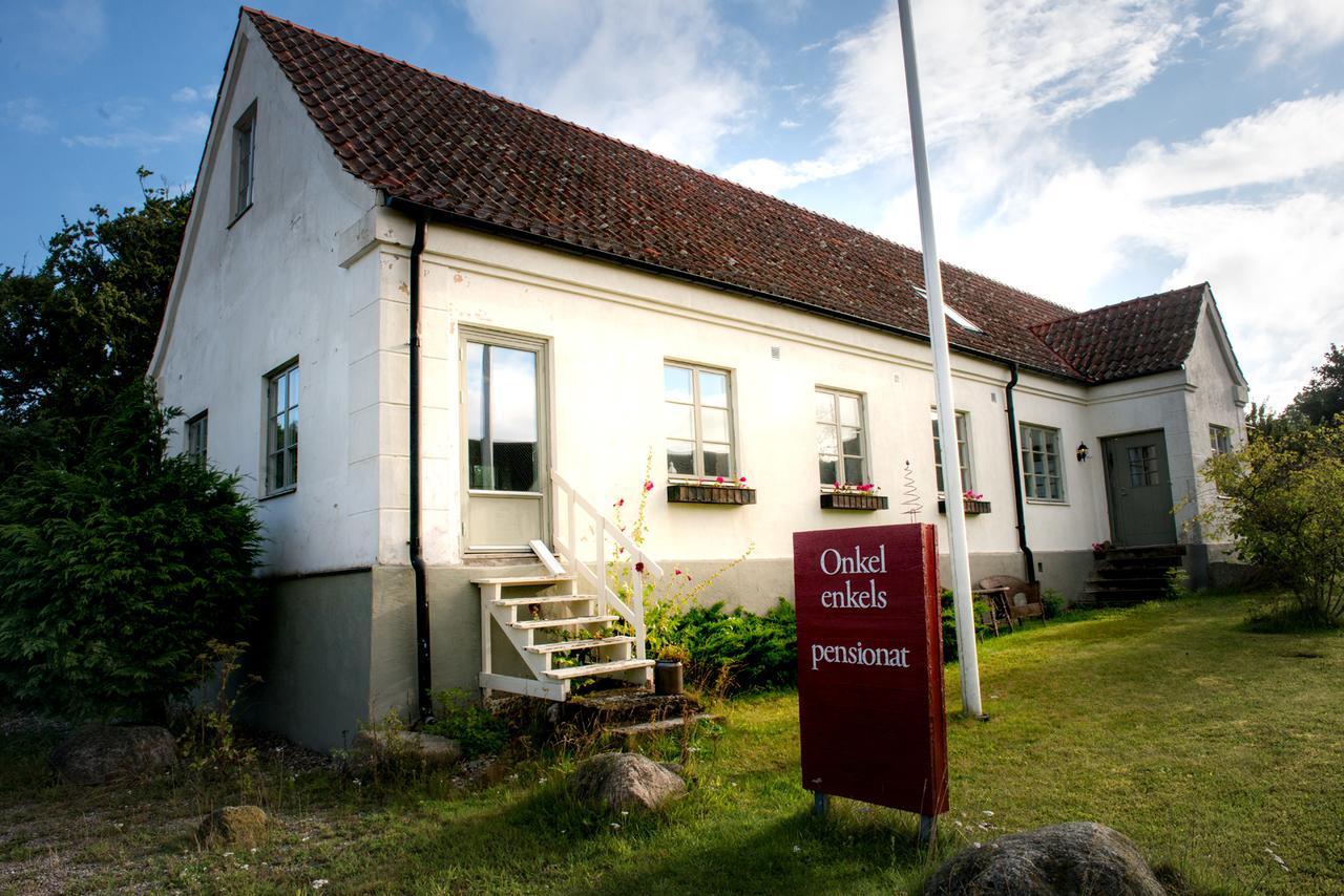 Onkel Enkels Pensionat Tomelilla Buitenkant foto